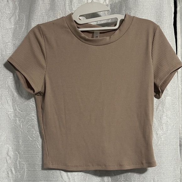 Casual Beige Ribbed Women's Tee - Picture 1 of 5